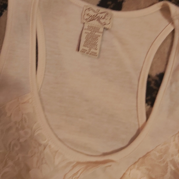 Tank. - Picture 3 of 3